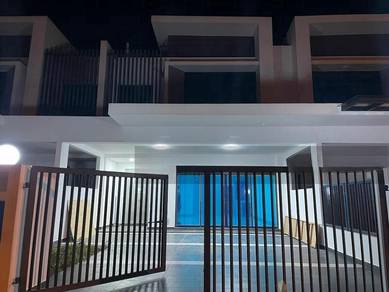 Spacious Double Storey Superlink Terrace House