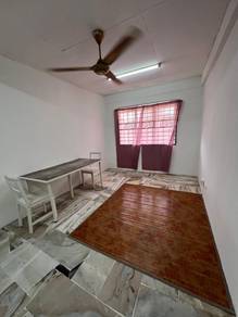 [Near Lrt] Flat Pkns Seksyen 7, Shah Alam