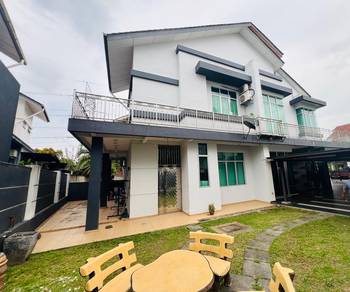 [RENOVATED - PARTIAL FURNISHED] Semi D 2 Tingkat di Bukit Istana