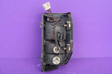 FORD ECONOVAN TAIL LAMP Rh