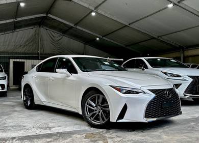 Lexus IS300 2.0 (A) Red Leather 360 Cam 7K Km Only