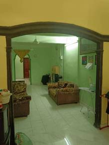 Rumah Teres Setingkat Dijual 4 bilik di Batu Kawan