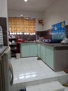 Rumah Teres Setingkat Dijual 4 bilik di Batu Kawan