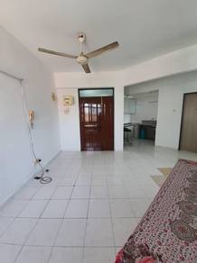 University Heights/Gelugor/800sf/1 Car Park/Partial Furnished