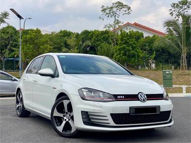 LIKE NEW 2013 Volkswagen GOLF 2.0 GTi TECH PACK