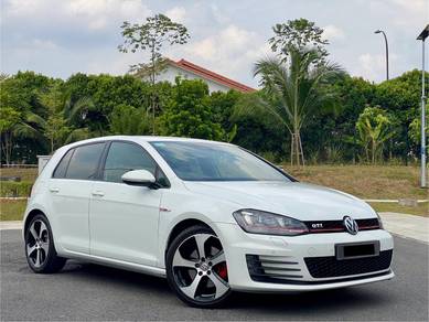 LIKE NEW 2013 Volkswagen GOLF 2.0 GTi TECH PACK