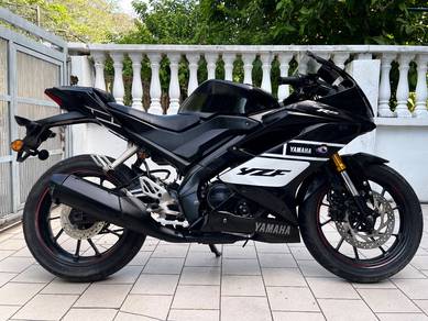Yamaha YZF R15 Tiptop Condition like New CBR150R