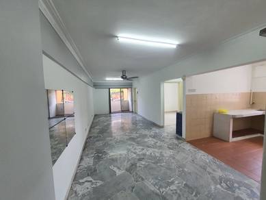 Vantage Point @ Desa Petaling Below Market Price 