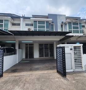 Nice House Near LRT, Lavender Terrace Taman Puchong Prima