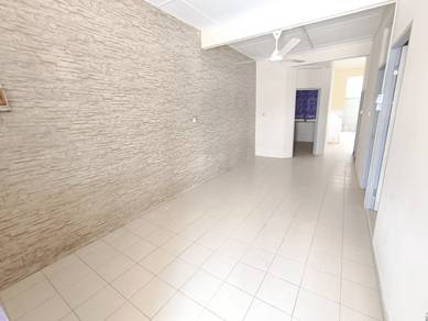 Single Storey Intermediate House 4R2B 📌 Taman Yen Yen, Matang Jaya