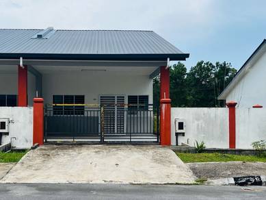 Midway Cresent FREEHOLD Single Storey Corner