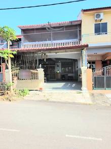 FACING OPEN! FULLY RENOVATED! Double Storey Taman Sri Aman Lukut PD