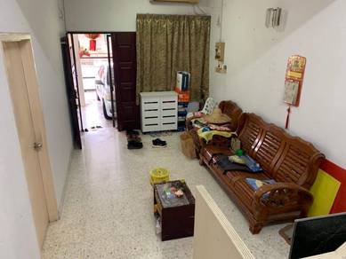 Single storey semi-detached house b garden for sale hot area nice view