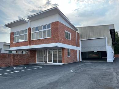 [FACTORY 1 AND 1/2 STOREY SEMI D AT RASA UTAMA HULU SELANGOR]For Rent