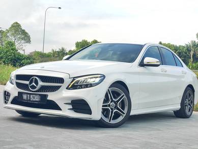 Mercedes Benz C200  2.0 AMG LOCAL SPEC