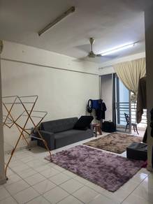 Putra Place, middle floor, corner for sale 