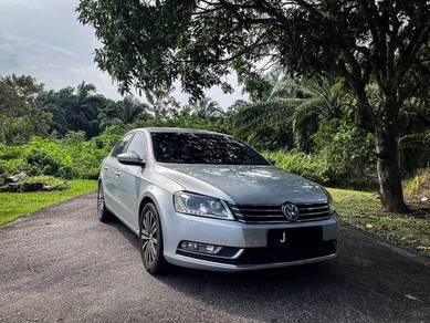 Volkswagen PASSAT 1.8 TSI Direct Owner
