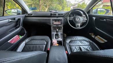 Volkswagen PASSAT 1.8 TSI Direct Owner
