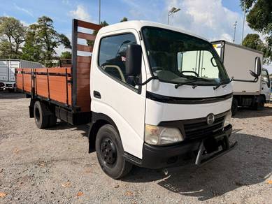 HINO Wooden Body 14Ft - 2012