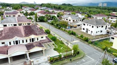 Taman Kingfisher / Likas / Jalan UMa