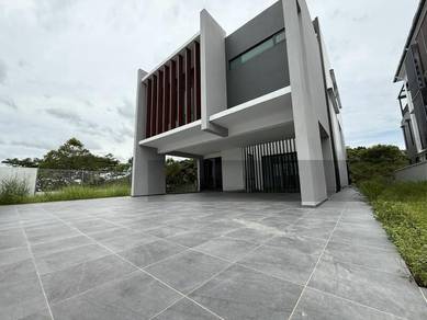 Seri Austin Heights 3 Storey Bungalow Corner Unit
