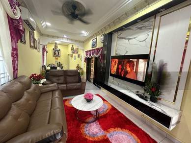 Fully Furnished & Renovated Single Storey End Lot House For Sale
