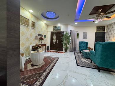FULLY RENOVATED Counter Hall 2.5-sty semi-Det. 3500SF 6-Bedrooms