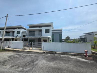 100K BELOW MV!! End lot Double Storey Aspen Villa Taman Kuantan Jaya