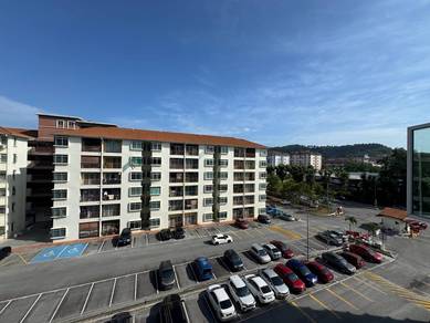 Warnasari 2 Apartment Puncak Alam. FOR SALE!