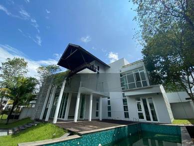 Emerald Bay, Puteri Harbour Waterfront 3 Story Villa
