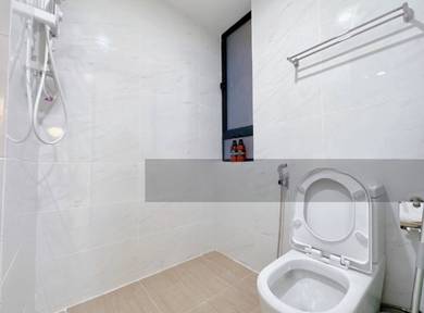 Ready Move In, Fully Furnished, Free All Legal Fee, Nearby Uni & Mall!