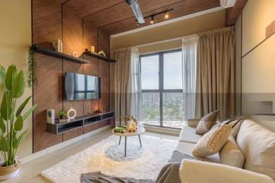 Condo Fully Furnish Ready Move In, Near Mall & MRT, High Rental!