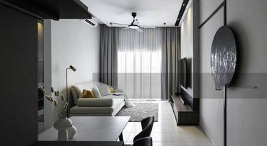 Freehold Condo / Below Market Price / Low Density
