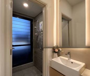 Fully Furnish, Full Loan, Ready Move In, Near Mall & MRT, High Rental!