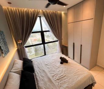 Fully Furnish, Full Loan, Ready Move In, Near Mall & MRT, High Rental!