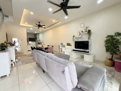 Furnish Unit. Cheapest Unit In The Market. Freehold Area. Low Deposit!