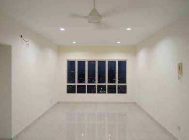 GREEN AVENUE Condo for Rent. Opposite Shop F&B Bank Clinic Pharmacy.