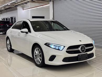Mercedes Benz A250 2.0 4-MATIC SEDAN