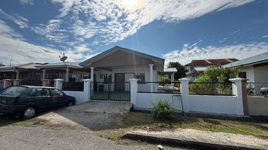 Single Storey Terrace Corner House for Sale at Senadin Miri