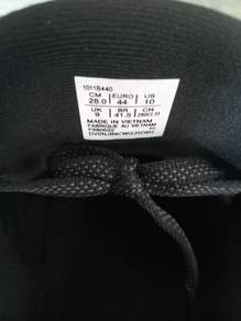 Kasut joging Asics all black 9UK