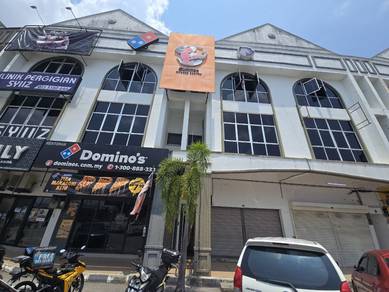 Kuala Kangsar Ground Floor Shop for rent near Starbucks commercial hub