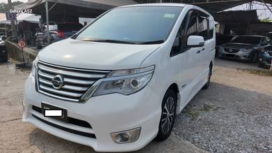 Nissan SERENA 2.0 S-HYBRID HIGHWAY STAR