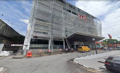 .🟥Main Road, Bandar Utama🟥Corner Lot, 4560sqft, Showroom, Parkings