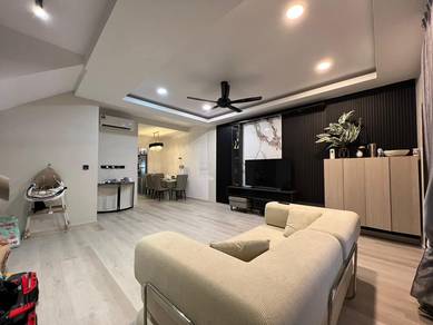 Rentak Perdana. Rumah Cantik! Fully Furnish & Renovated Unit.