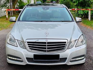 Mercedes Benz E250 AVANTGARDE (CKD) 2.0