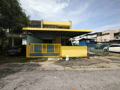 Teres 2 Tingkat Taman Medan Niaga Kangar