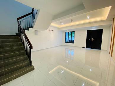 [NOTFACINGHOUSE🌈MODERNRENO+EXTEND] 2 Storey House Puchong Utama PU 9