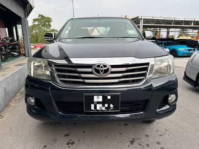 Toyota HILUX 2.5 G (A)Boleh Loan Lagi