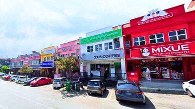 [Facing Main Road] Puncak Jalil Ground Floor Shop
