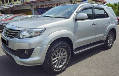 Toyota FORTUNER 2.7 A V FL 4WD (AT) (SUV)🩶🩶